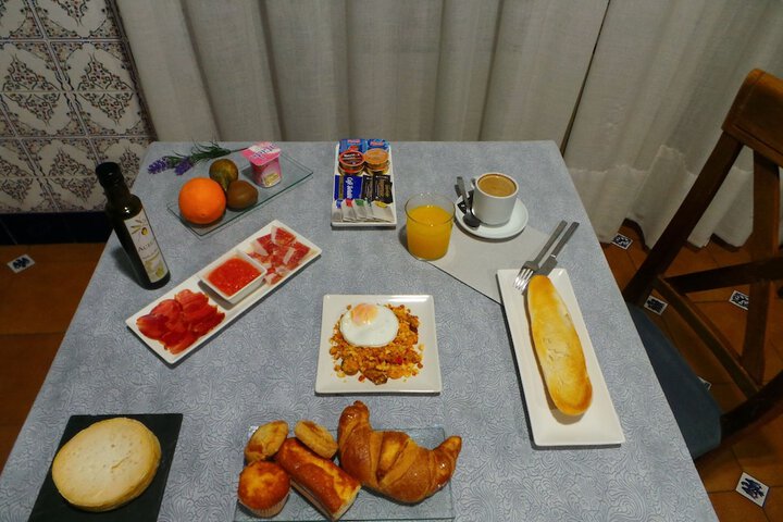 Breakfast/Coffee Service 25 of 41