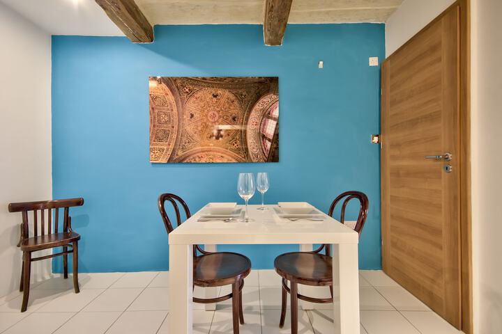 Dining Photos