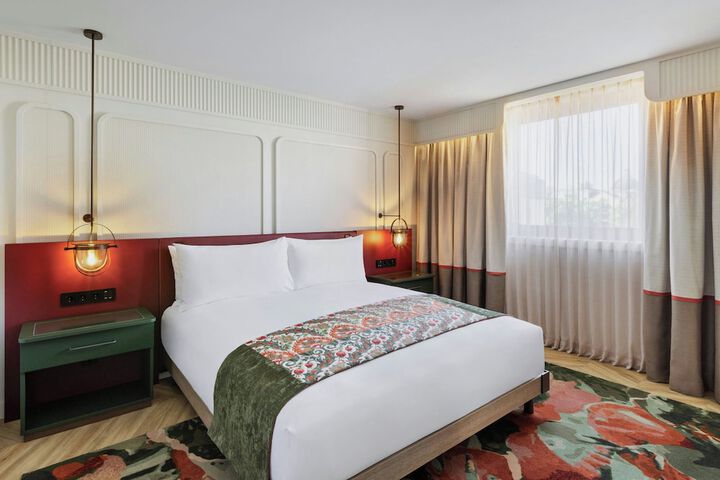 Room 42 of 130