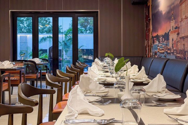 Dining 138 of 179