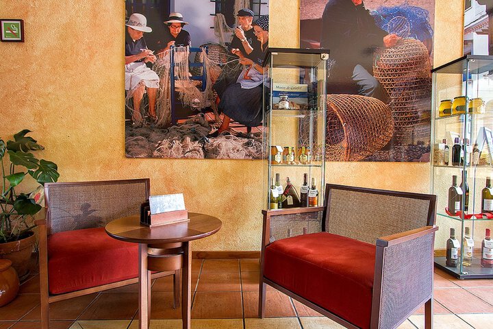 Lounge 56 of 72