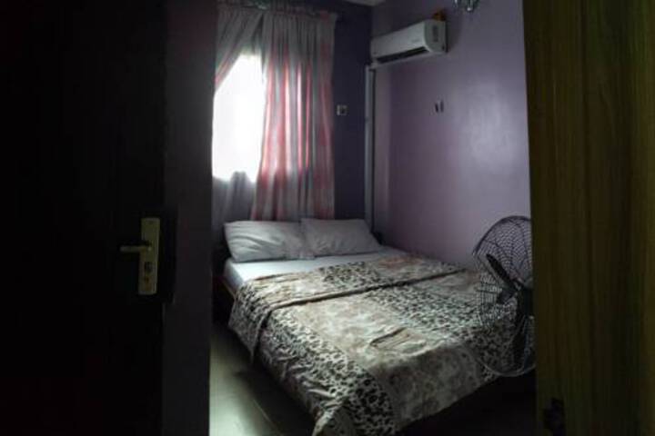 Room 5 of 14