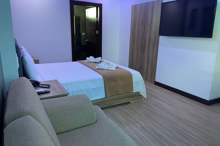 Room 18 of 63