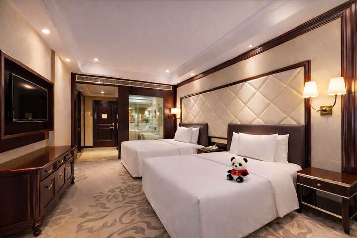 Room 4 of 53