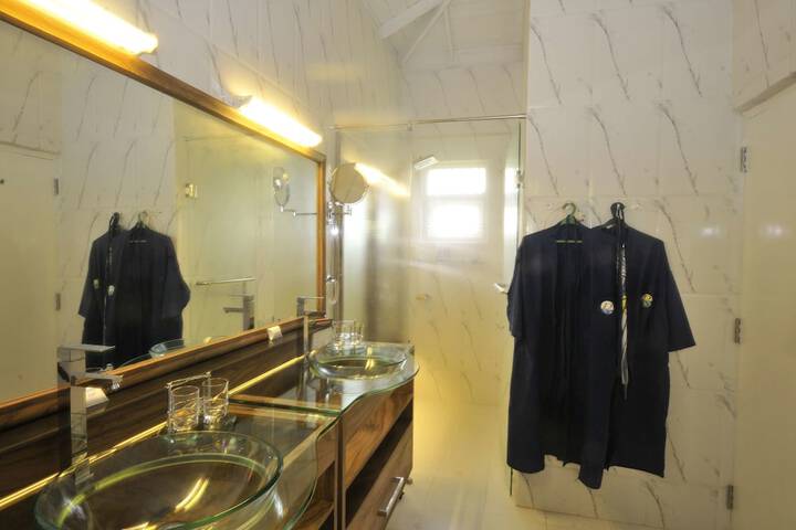 Room 7 of 21