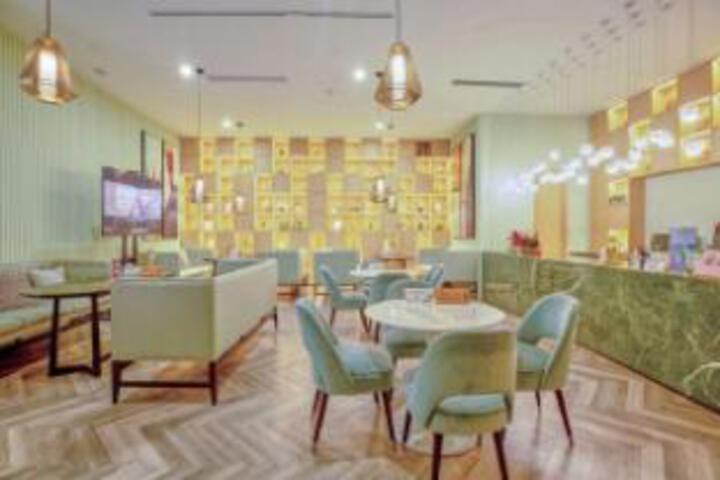 Mercer Resort Hotel (Shanghai International Resort)