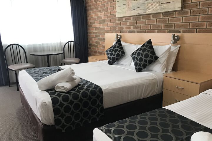 Room 107 of 152