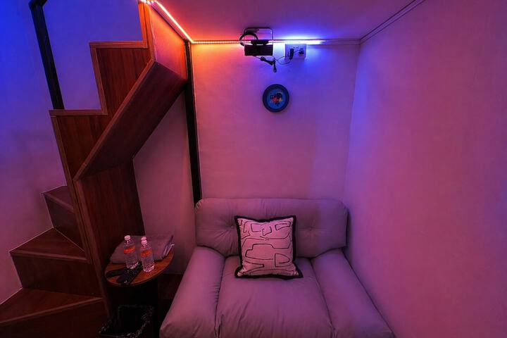 Room 70 of 121