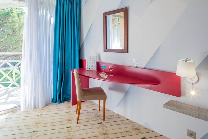 Room 26 of 71