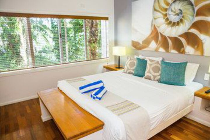 Room 14 of 28