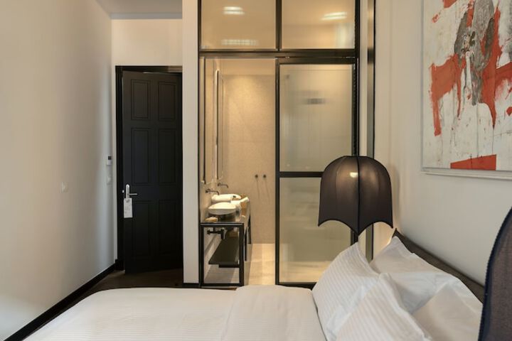 Room 39 of 74