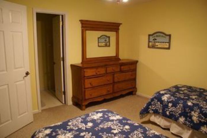 Room 9 of 15