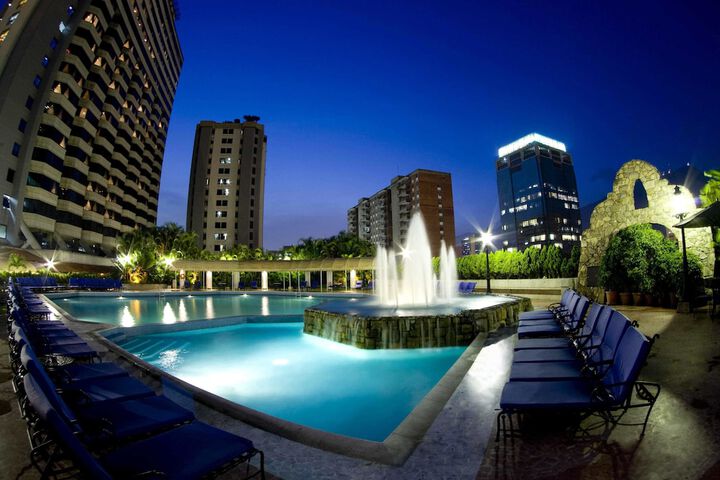 Pools & Facilities