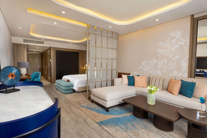 Room 47 of 180