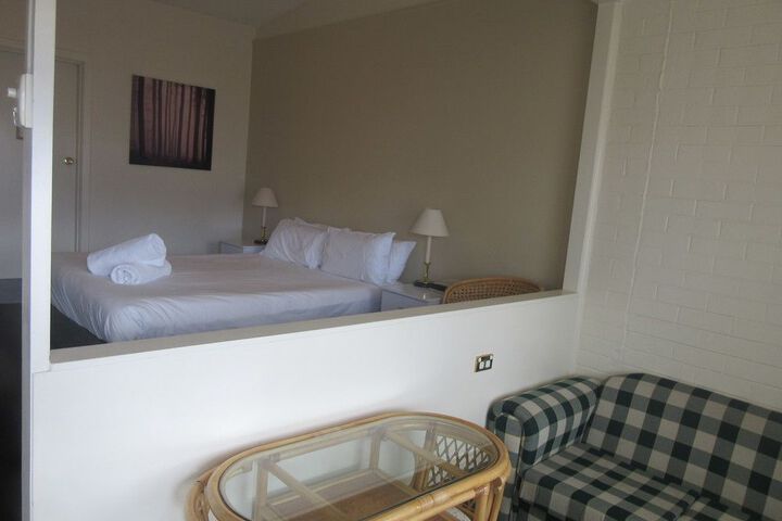 Room 15 of 89