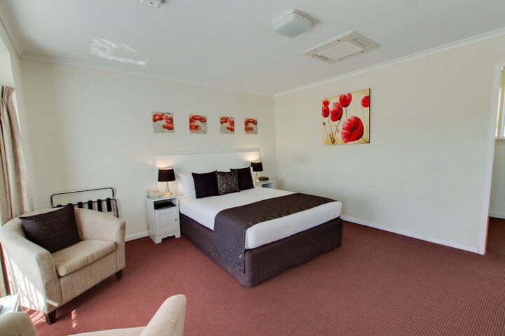 Room 15 of 81