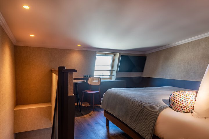 Room 19 of 40