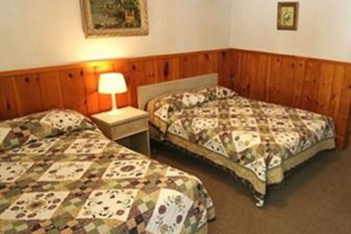 Room 8 of 14