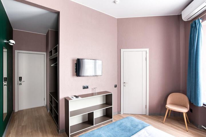 Room 21 of 43