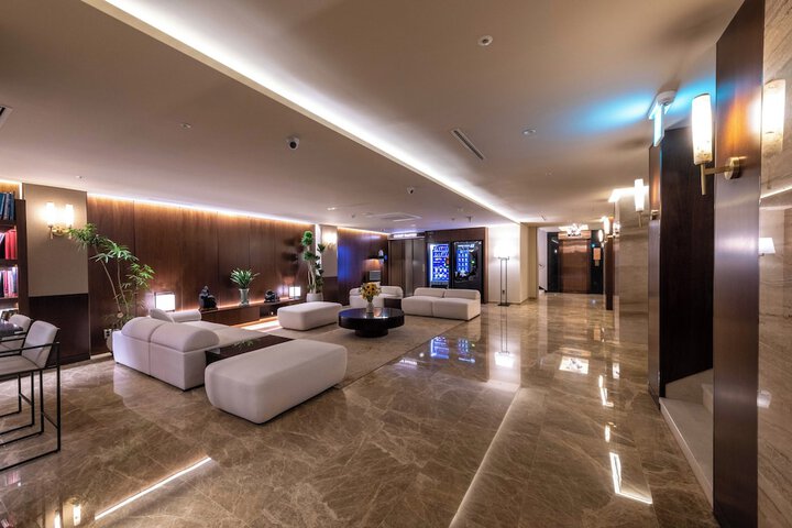 Hotel Lobby