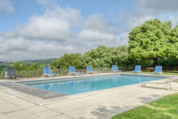 Pool 15 of 27