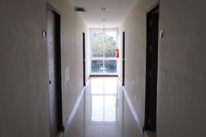 Ballroom/Hall 33 of 46