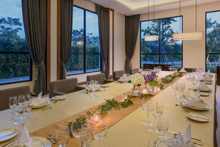 Dining 20 of 47