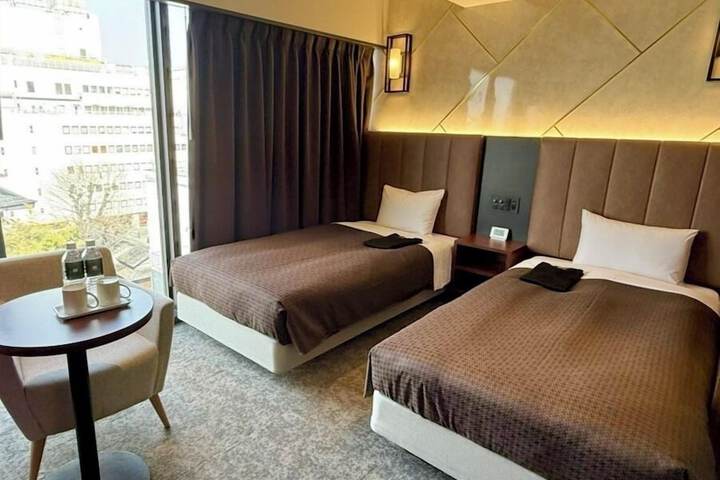 Room 26 of 60