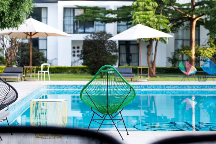 Pool 64 of 158