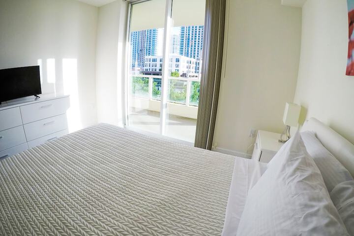 Room 5 of 30