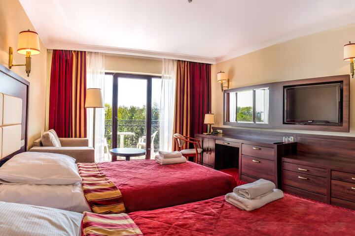 Room 4 of 31