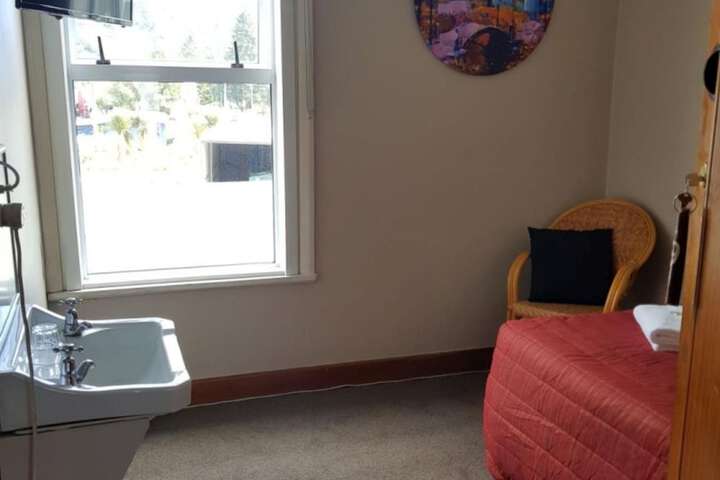 Room 11 of 29
