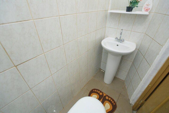 Room 6 of 20