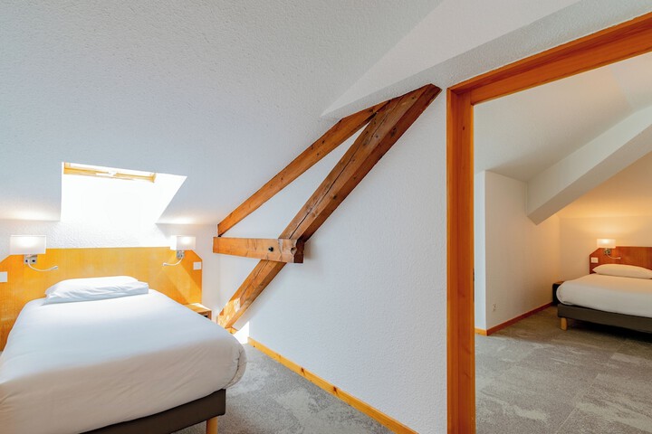 Room 14 of 43