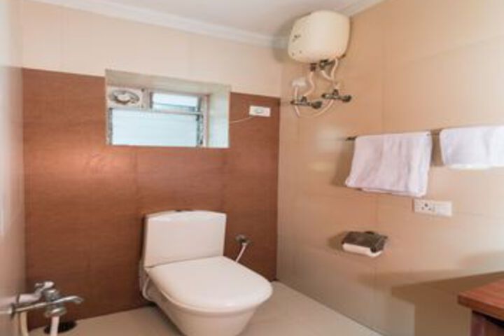 Room 2 of 16