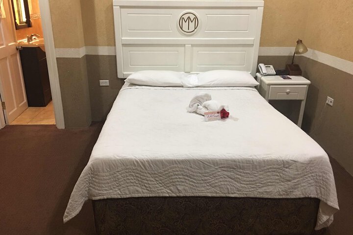 Room 8 of 30