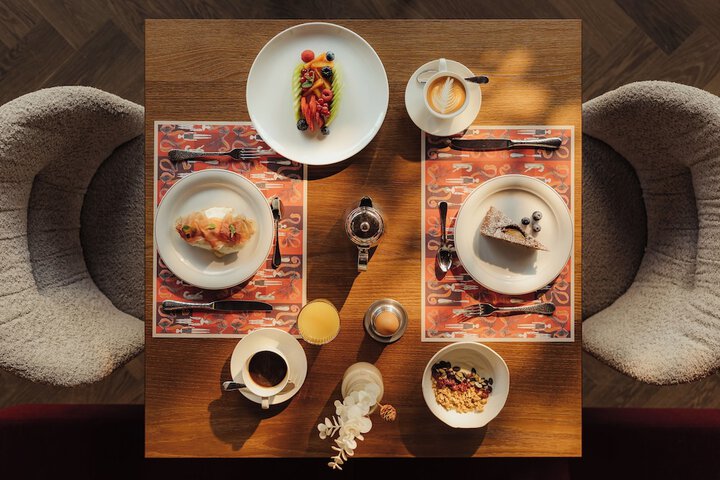Breakfast/Coffee Service 96 of 111