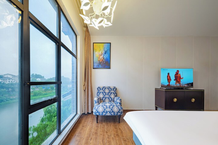 Room 56 of 174