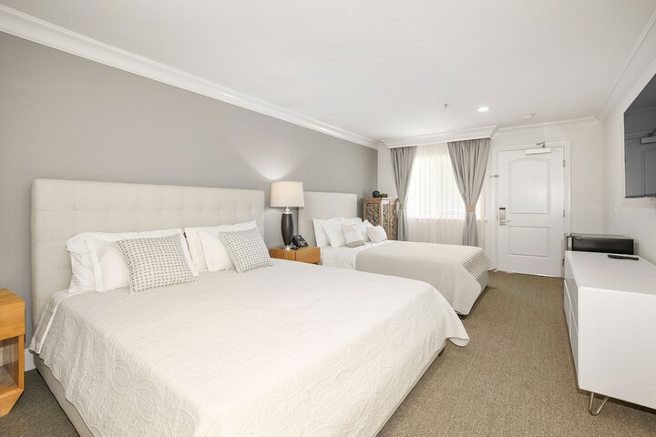 Room 6 of 36
