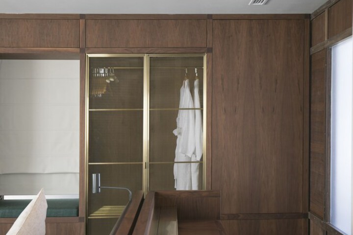 Room 17 of 77