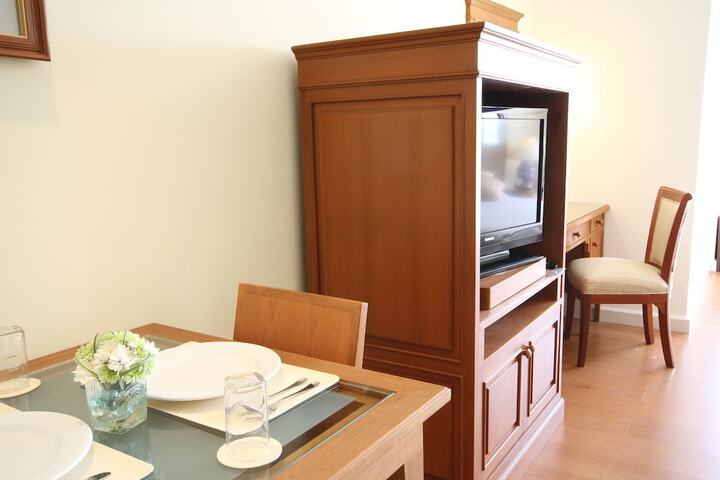 Room 4 of 37