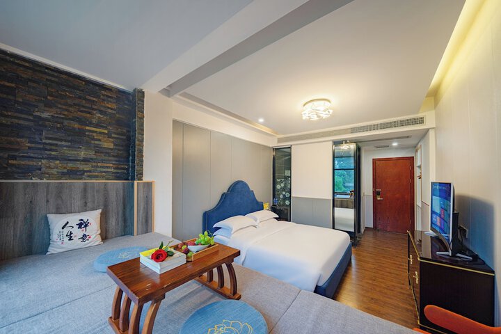 Room 54 of 174