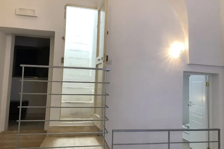 Room 10 of 17