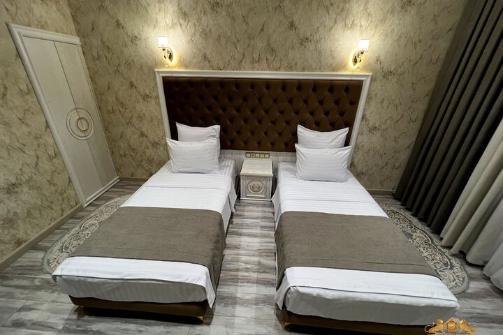 Room 11 of 49