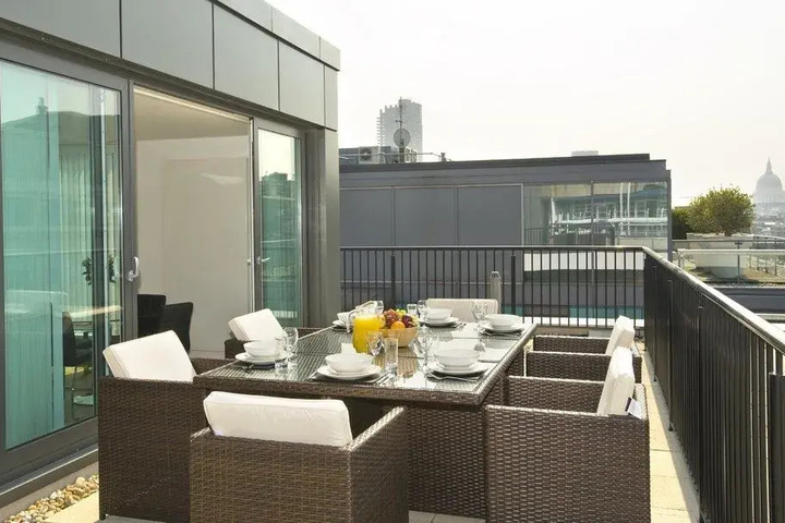Terrace/Patio 6 of 9