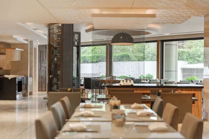 Dining 60 of 85