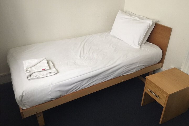 Room 7 of 34