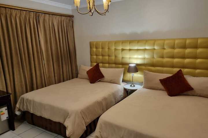 Savoy Lodge - Budget Triple Room 5
