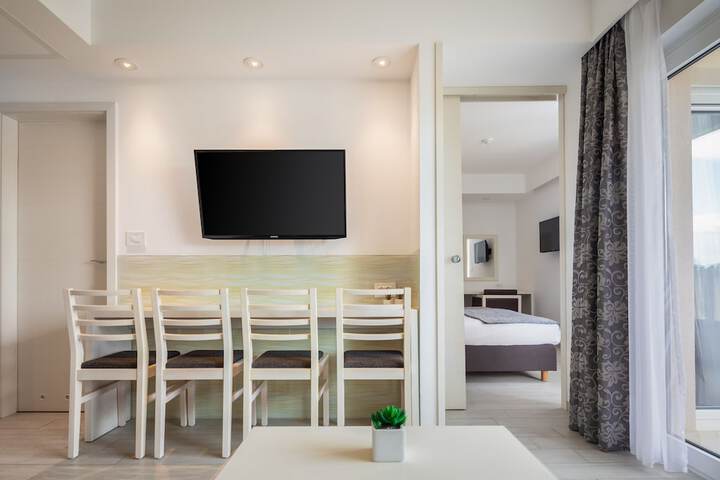 Room 37 of 149