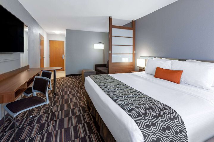 1 King Bed Studio Suite (1 of 4)